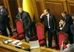 Верховную Раду пикетируют, оппозиция заблокировала трибуну парламента