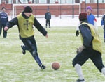 Команды-участницы зимнего чемпионата области по футболу сыграли матчи второго тура