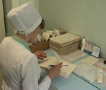 Городские власти трудоустраивают медсестер и лаборантов