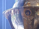 Футбольный Кубок Украины появился в витрине харьковского ювелирного магазина