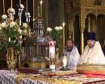 Чудотворные иконы и мощи святых привезли в Харьков