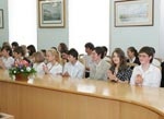 Выпускники-сироты Харькова получат материальную помощь от городской власти