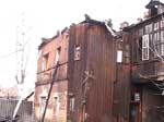 Восемь пожарных машин тушили горящий дом в центре Харькова