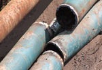 Из-за повреждения водопровода без воды осталась часть Дзержинского района