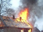 При пожаре в заброшенном доме погиб мужчина