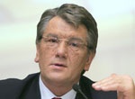Виктор Ющенко выступил в Раде и оставил депутатам проект новой Конституции
