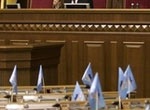 Партия регионов разблокировала парламент - депутаты пошли на митинг