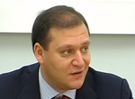 За то, что Харьков может принять Евро-2012, мэр Михаил Добкин выпьет шампанского