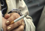Парламент хочет запретить курить в поездах