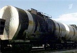 На станции «Основа» из треснувшей цистерны вылилось 190 литров сырой нефти