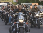 Свечи и «минута рычания». Харьковские мотоциклисты почтили память погибших байкеров