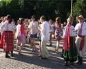 Танцуй по-украински. Фольклорные коллективы учили харьковчан танцевать под бубен и гармошку