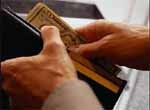 НБУ намерен запретить банкам взимать комиссионные при безналичных валютно-обменных операциях