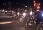 Мотоцикл, драйв и... свечи. В Харькове почтили память погибших байкеров мотопробегом