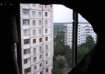 Девушка выпрыгнула из окна квартиры на девятом этаже