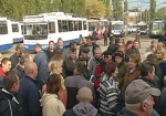 Водители трамваев и троллейбусов получают зарплату. Впервые за полгода