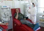 Капля крови спасет жизнь. Харьковские активисты сдали кровь для онкобольных детей