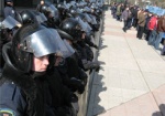 «Беркут» и внутренние войска выгнали на улицы для обеспечения правопорядка