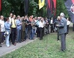Митинг националистов и коммунистов в одном парке