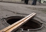 В Харькове за несколько дней исчезли более полусотни крышек от люков. Милиция проверяет пункты приема металла