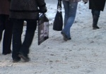 Кросс по пересеченной местности. Заваленный снегом утренний Харьков стал настоящим испытанием и для пешеходов