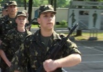 Янукович принял командование армией