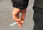 Милиция стала активнее штрафовать за курение в общественных местах