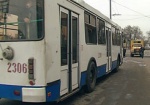 Два разделить на два. Из-за ЧП на проспекте Правды маршрут троллейбуса №2 оказался разорванным на две части