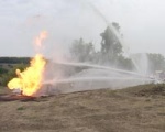 Пожарные «зажигают». Впервые за десять лет МЧСники учатся тушить горящие нефтегазовые скважины