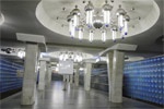 На станции метро «Барабашова» под поезд бросился человек