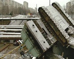 ЧП на станции метро «Алексеевская»: гусеничный кран провалился в котлован