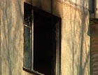 Мужчина поджег свою квартиру и выпрыгнул с 11 этажа