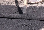 За один день на ремонт харьковских дорог потратили более 100 тонн асфальтобетона