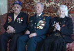 Город чествует ветеранов. Сегодня поздравления принимали сотрудники гостиницы «Харьков»