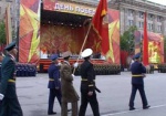 Возложение цветов, военный парад, концерты и традиционная «полевая» каша. Как Харьков отмечает День Победы?