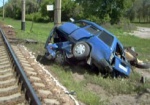 Авария на железнодорожном переезде: правоохранители винят водителя машины