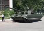 Первому вице-премьеру Андрею Клюеву показали перспективный танк