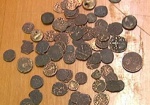 Россиянин пытался вывезти из Украины 123 старинные монеты