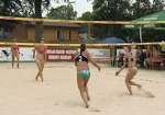 На пляж не за загаром. Под Харьковом впервые прошел Всеукраинский чемпионат по пляжному волейболу среди девушек