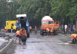 Дорога на Динамовской станет шире. Закончить ремонт рабочие обещают к середине августа