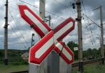 На железнодорожном переезде в Харькове поезд столкнулся с бетономешалкой