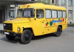 Янукович поручил решить проблему со школьными автобусами до 2012 года