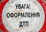 «Москвич» врезался в опору рекламного щита – погиб пассажир автомобиля