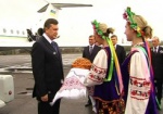 Янукович будет добираться на работу на самолете