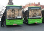 Харьков обновляет транспорт. На площади Конституции показали первые автобусы, купленные к Евро-2012