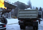Харьковские дороги расчищают больше двух сотен машин