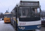 На Салтовке столкнулись автобус и троллейбус