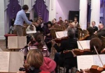 На один вечер симфонический оркестр Харьковской филармонии возглавит дирижер из Швейцарии
