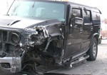 ДТП с двумя пострадавшими. Hummer с VIP-номерами врезался в Mazda