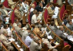 Рада отказалась законодательно обеспечить деятельность меньшинства в парламенте. Яценюк заявляет об уничтожении оппозиции